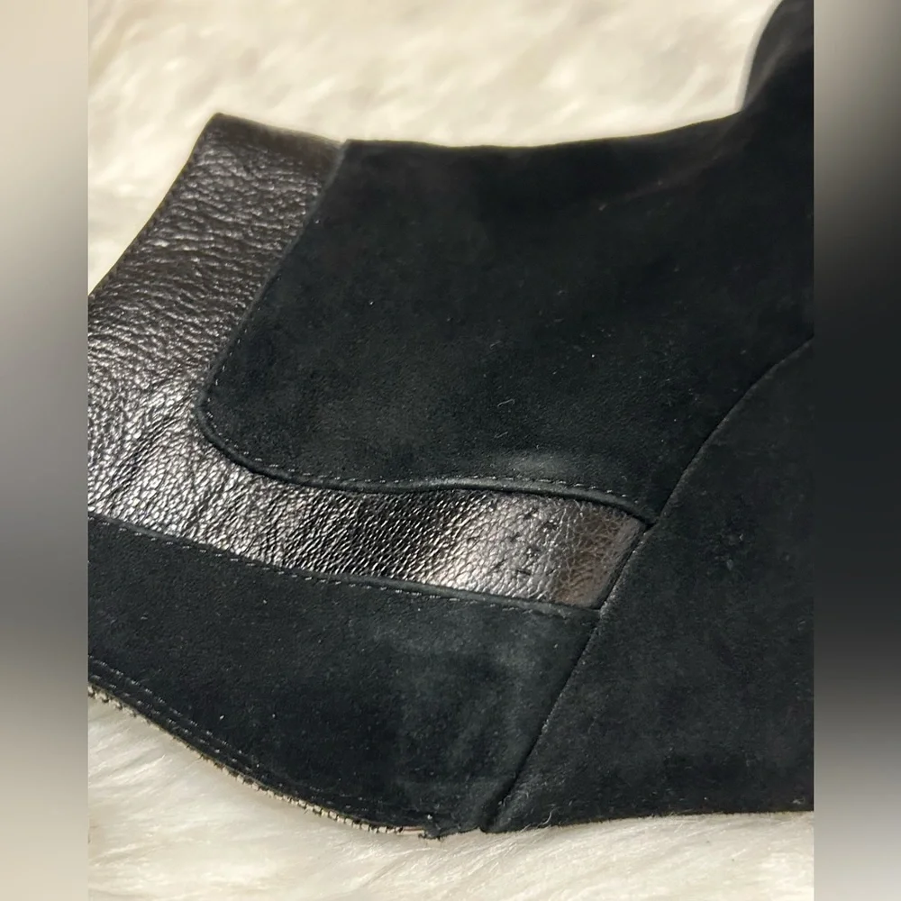 Donald J. Pliner Chez Black Wedge Ankle Boots - Picture 7 of 11